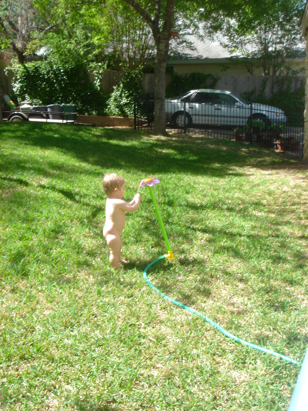 2006/04(Apr)/03(Ian-sprinkler)/1024x768_2006-04-07 13-27-24.JPG